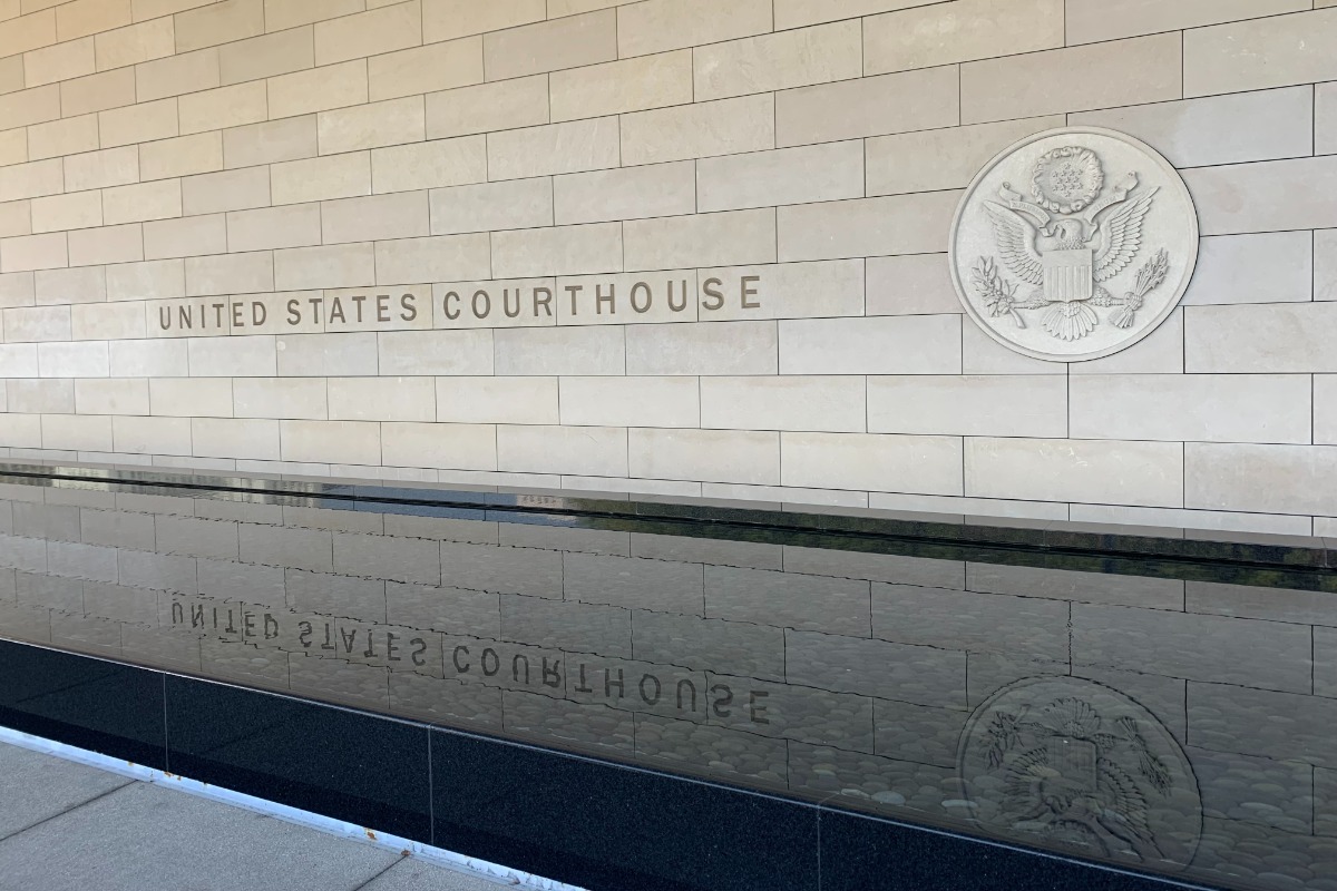 Apple and Google Named in Lawsuit Over Sweepstakes Casinos