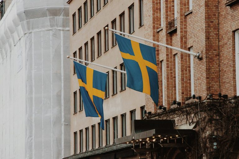 Sweden Imposes Fines on Roar Vegas and Glitnor Services