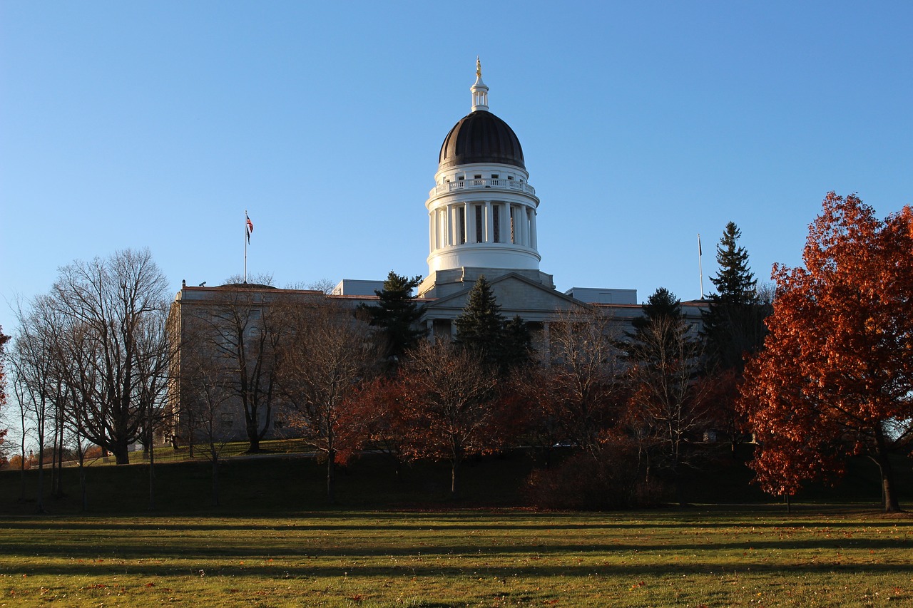Maine Governor Postpones Decision on Online Gaming Legislation